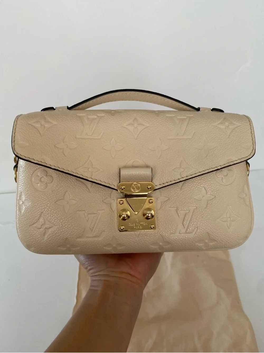 Louis Vuitton east west Metis - Picture 3 of 17